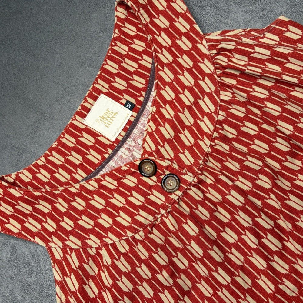 Dear Creatures Tank Top Womens Sz M Red Cream Geometric Arrow Retro Mod Blouse